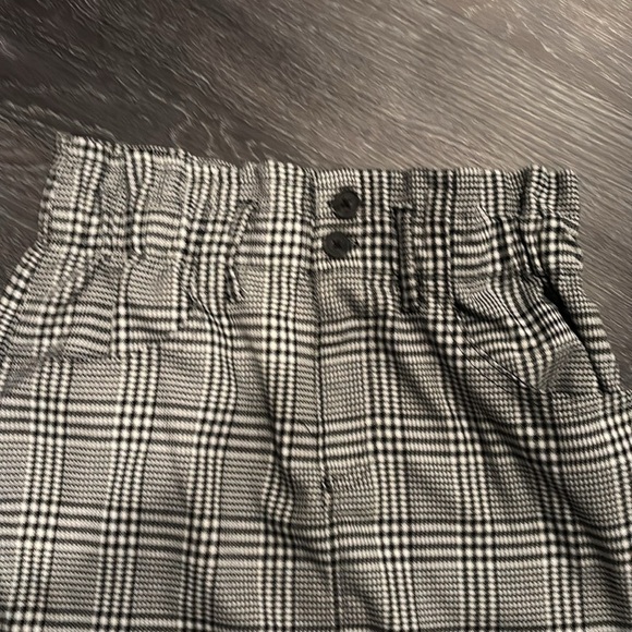 Jolt
Women’s skirt
Size Small - Picture 2 of 4